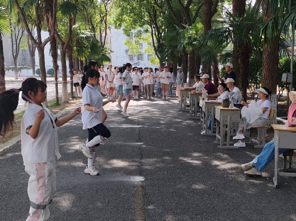 湖北沙洋后港小学组织六年级全体学生开展体育达标测试(图1)